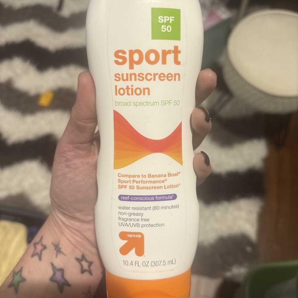 Up & Up Sport Sunscreen Lotion Broad Spectrum SPF 50 10.4 fl oz Exp 06/2027 - Picture 3 of 3